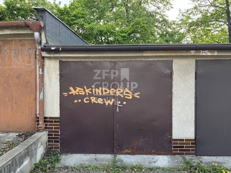 Prodej řadové garáže o rozloze 18 m2, ulice Šaumannova, Brno - Židenice