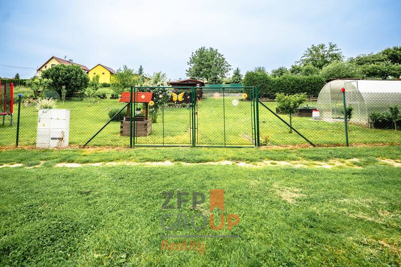 Prodej pozemku pro bydlení o rozloze 1 299 m2 - Petrovice u Karviné