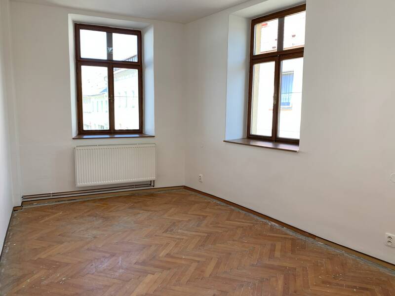 Pronájem komerčního prostoru k podnikání o rozloze 55 m2, ulice ČSA, Frýdlant