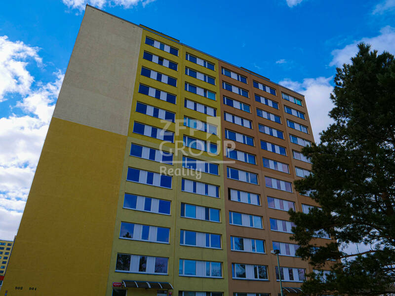Prodej bytu 3+kk o rozloze 72 m2 s balkonem, sklepem, ulice Růženínská, Praha 4 - Kamýk