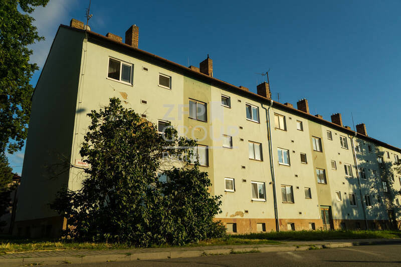 Prodej útulného bytu 2+1 o rozloze 55 m2 s balkonem, sklepem, ulice Křičkova, Hodonín