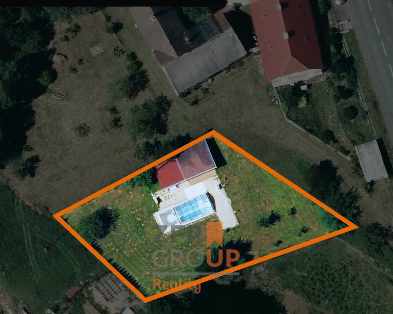 Pozemek o rozloze 810 m2 s bazénem, Olešnice na Moravě