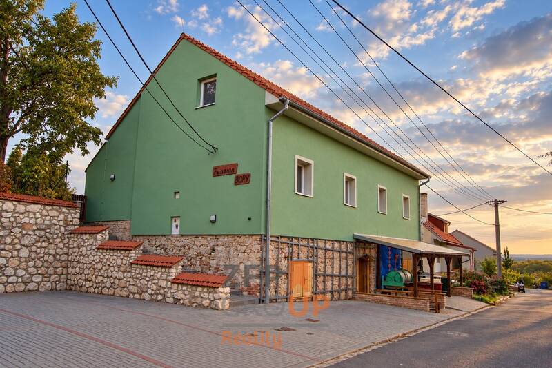 Prodej nemovitosti pro ubytování 289 m², Bavory
