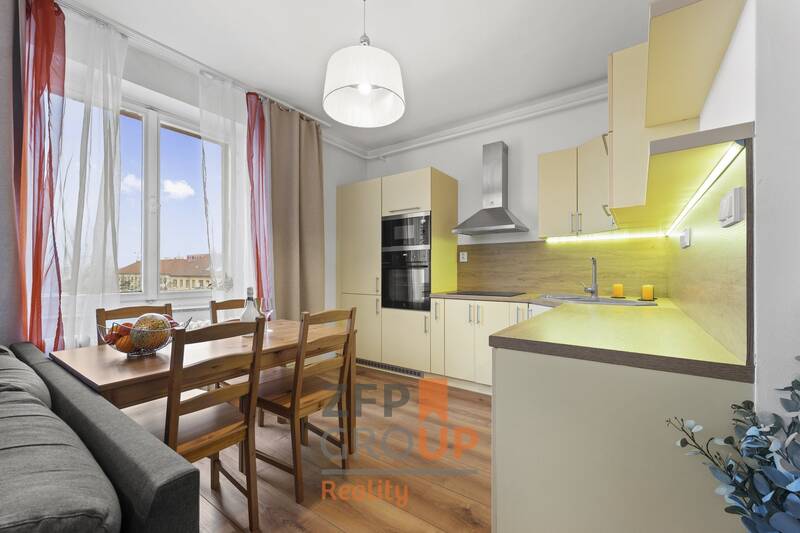 Prodej bytu 3+kk o rozloze 53 m², ulice Benešovo náměstí, Pardubice - Zelené Předměstí