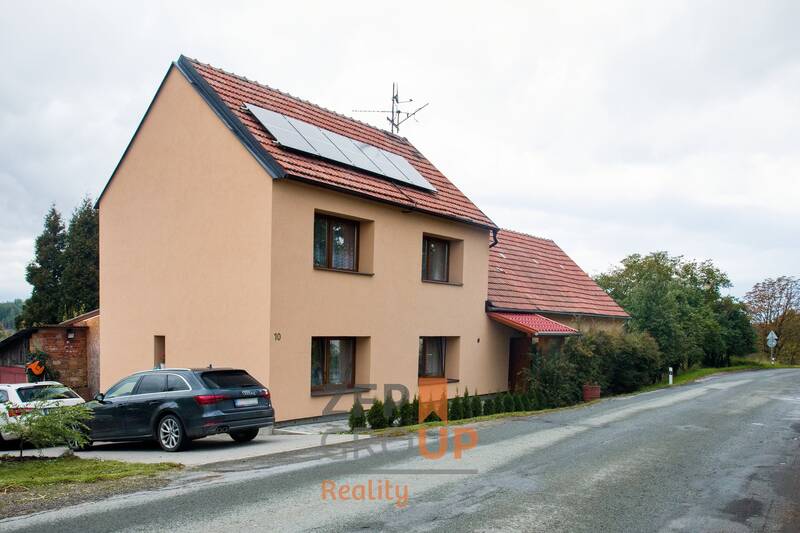 Prodej rodinného domu o rozloze 261 m², Slatina