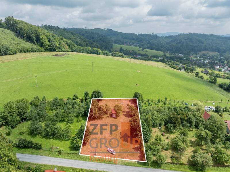 Prodej stavebního pozemku o rozloze 2 142 m², Oznice