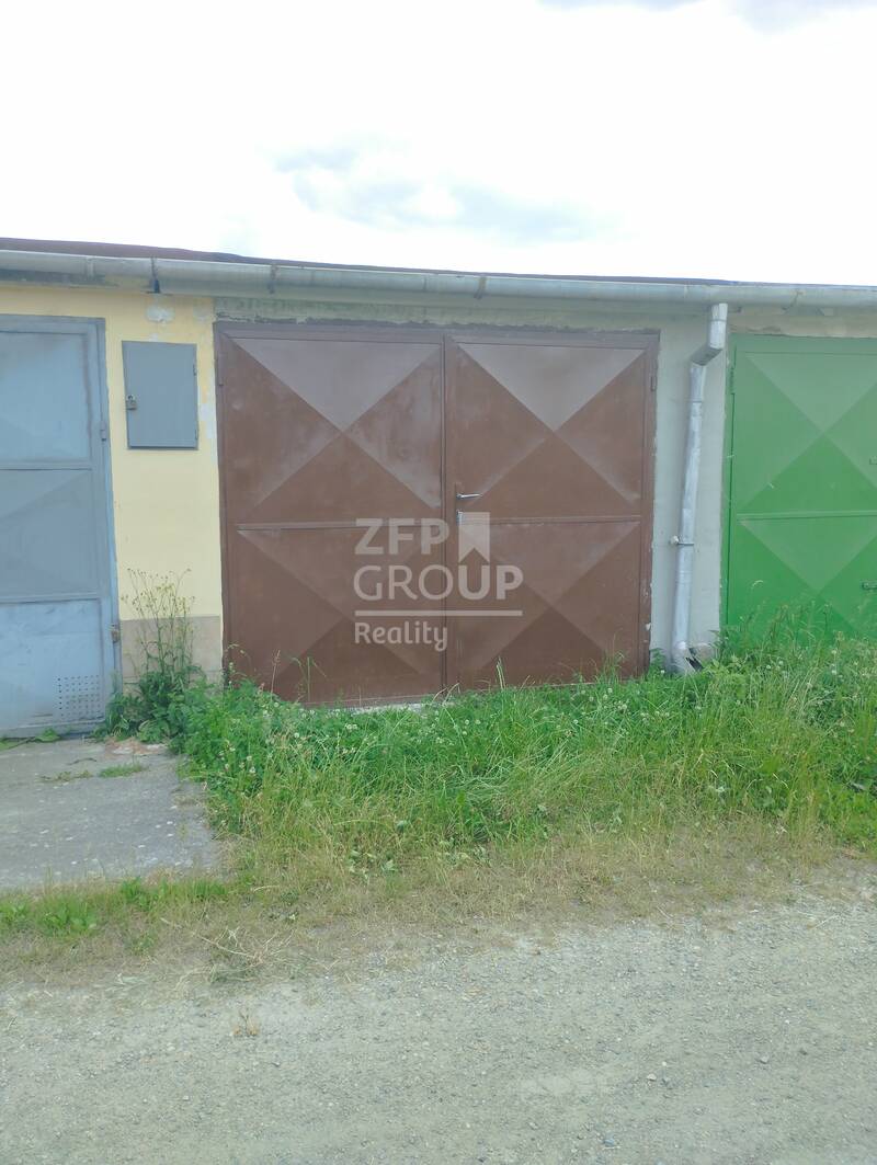 Prodej řadové garáže o výměře 19 m2, ulice Trnec, Tišnov