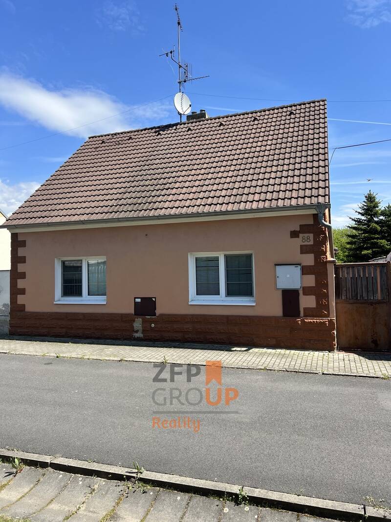 Prodej rodinného domu o rozloze 100 m2 - Židovice