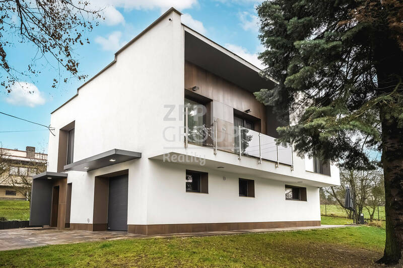 Prodej RD po rekonstrukci o dispozici 5+kk s pozemkem o rozloze 1 002 m2, ulice Zákopní, Ostrava - Heřmanice