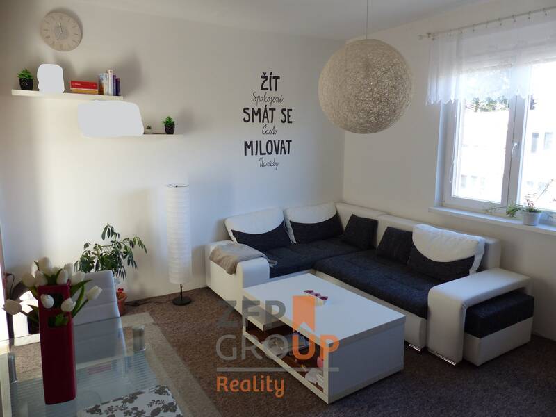 Pronájem bytu 2+1 o rozloze 48 m², ulice Benešovo Nábřeží,  Zlín