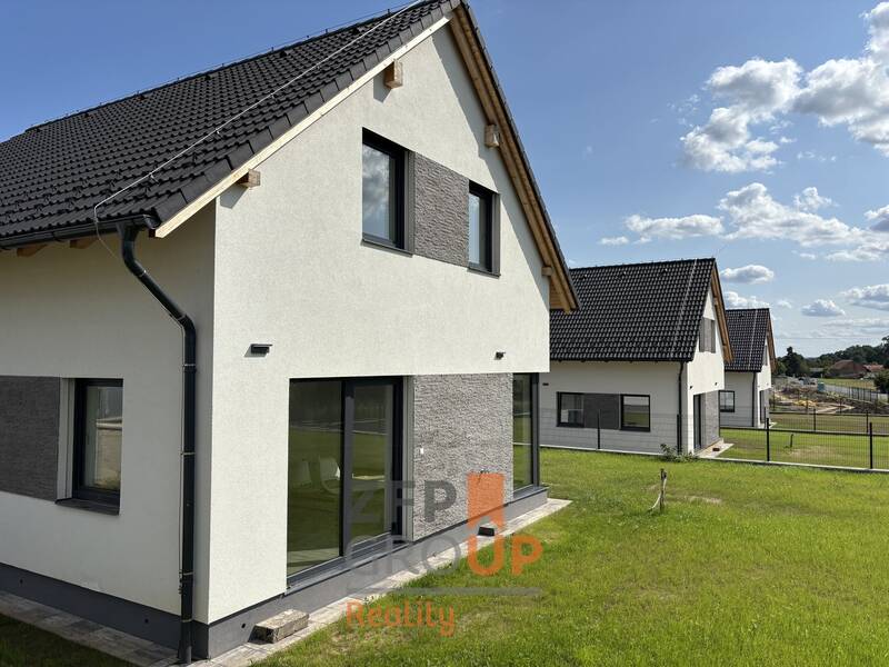 Moderní nízkoenergetický dům v Dřítči – výjimečné, na dosah přírody i města