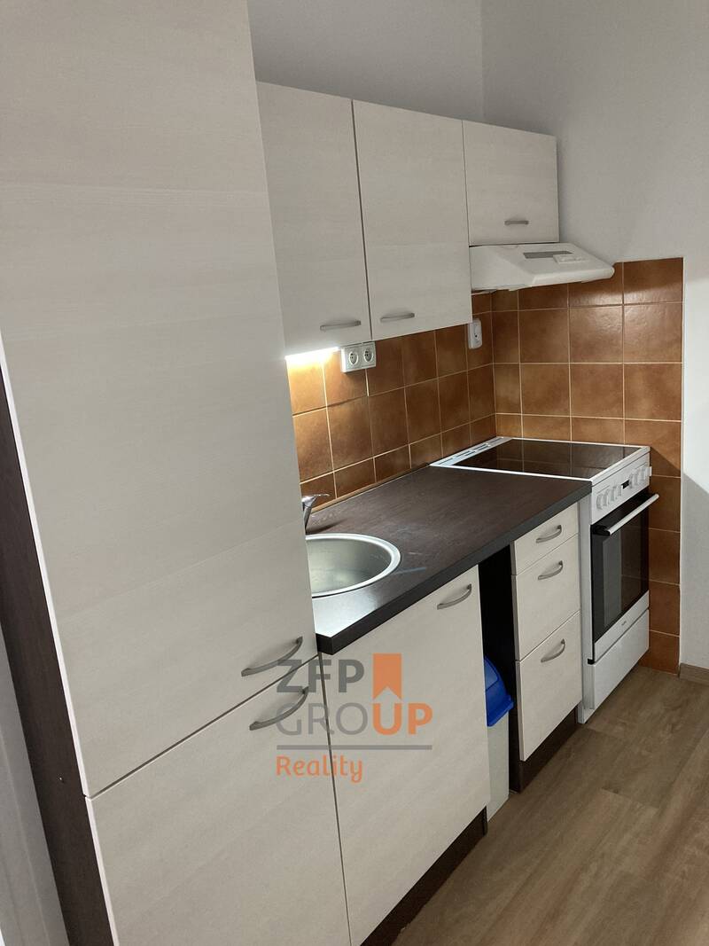 Pronájem bytu 2+kk 40 m², Brno - Židenice