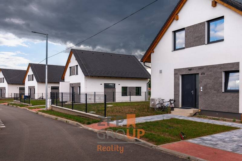 Prodej nízkoenergetického domu s rekuperací a vlastní elektrárnou - Green Resort Kunětická hora - obec Dříteč