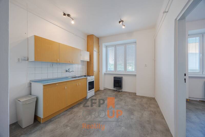 Prodej bytu 1+1 42 m² se zatravněným dvorem, Znojmo
