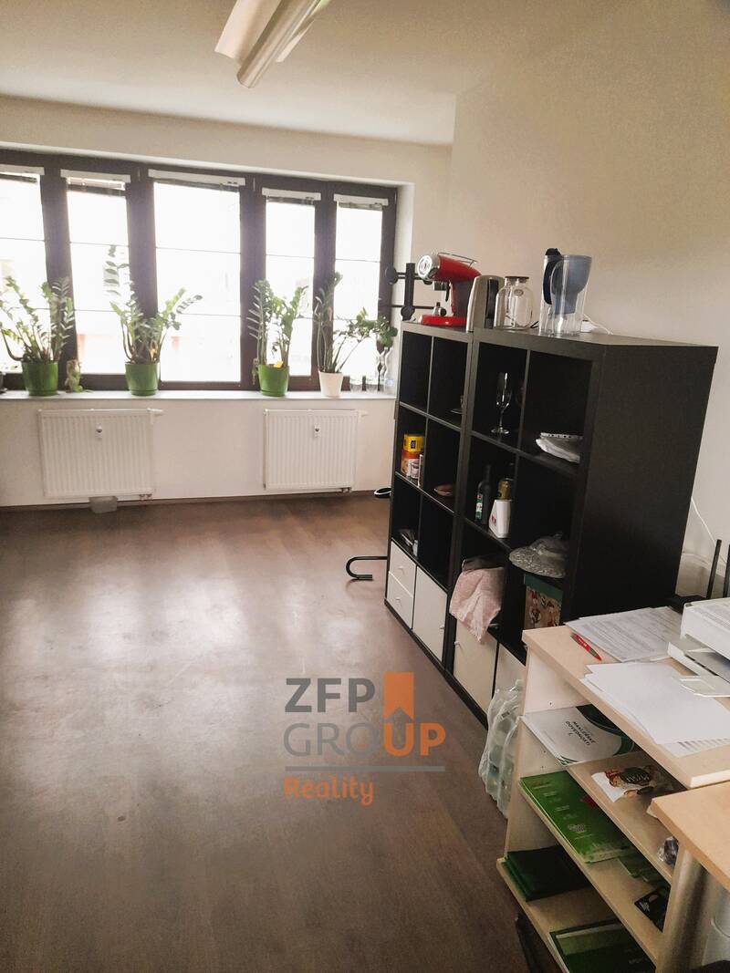 Pronájem kanceláře o rozloze 30 m2, ulice Žitavského - Patium Zbraslav, Praha - Zbraslav