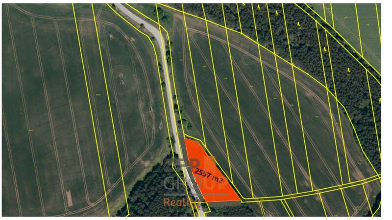 Prodej komerčního pozemku 2 557 m², Vřesina