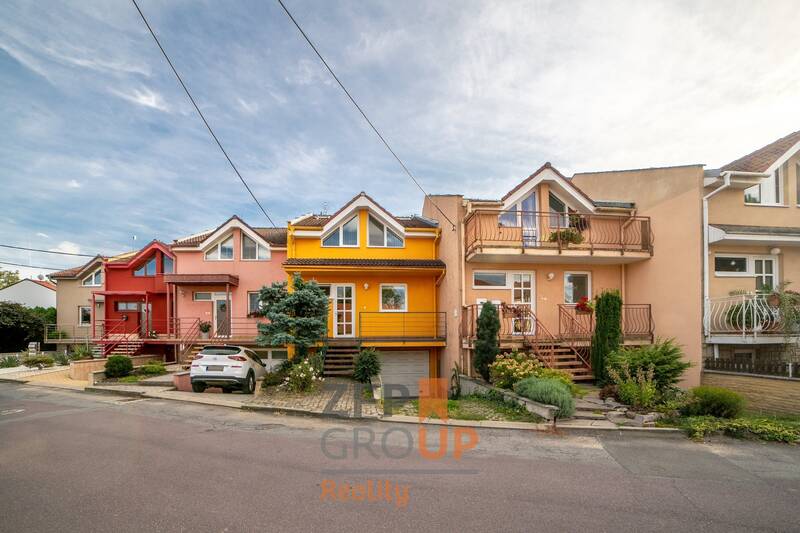 Prodej rodinného domu 185 m², ulice Palackého, Holasice