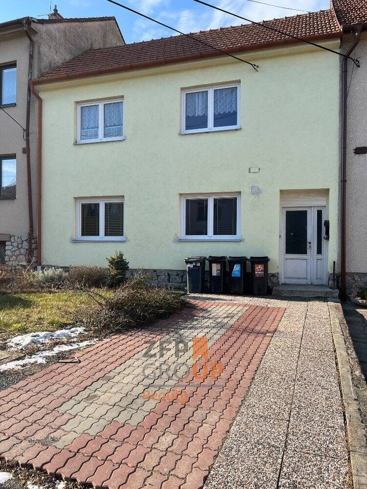 Prodej rodinného domu o rozloze 328 m2, ulice Hostěnická, Pozořice