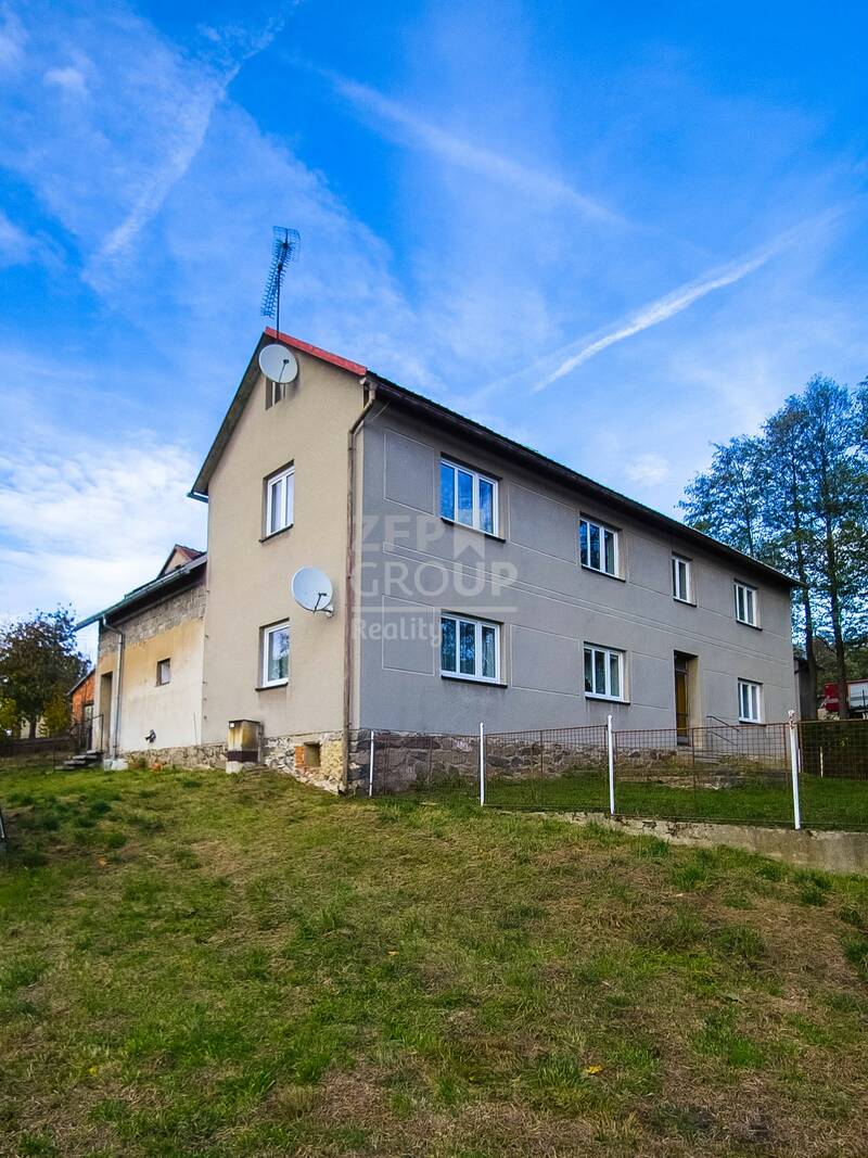 Prodej vícegeneračního domu s pozemkem 1 717 m2, obec Kamenec u Poličky