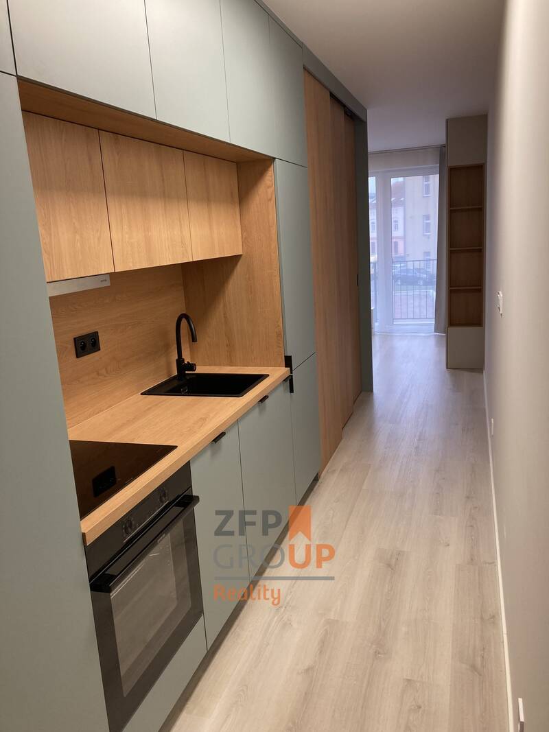 Pronájem bytu 1+kk o rozloze 34 m², ulice Dornych, Brno - Komárov