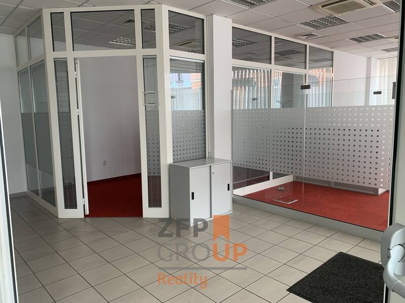 Pronájem obchodního prostoru 121 m2, ulice nám. E. Beneše, Milevsko