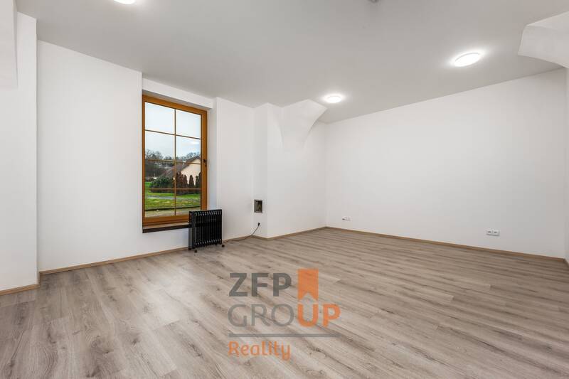 Pronájem komerčních prostor o rozloze 116 m2, ulice K Radotínu, Praha - Zbraslav