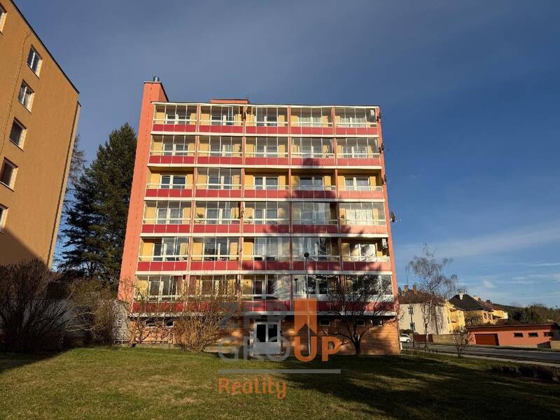 Prodej bytu 3+1, 81 m2, 3 x lodžie, šatna, výtah, sklep, Tišnov