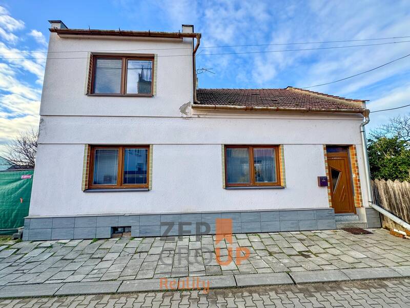 Prodej rodinného domu o rozloze 200 m², ulice Dolní Valy,  Podivín