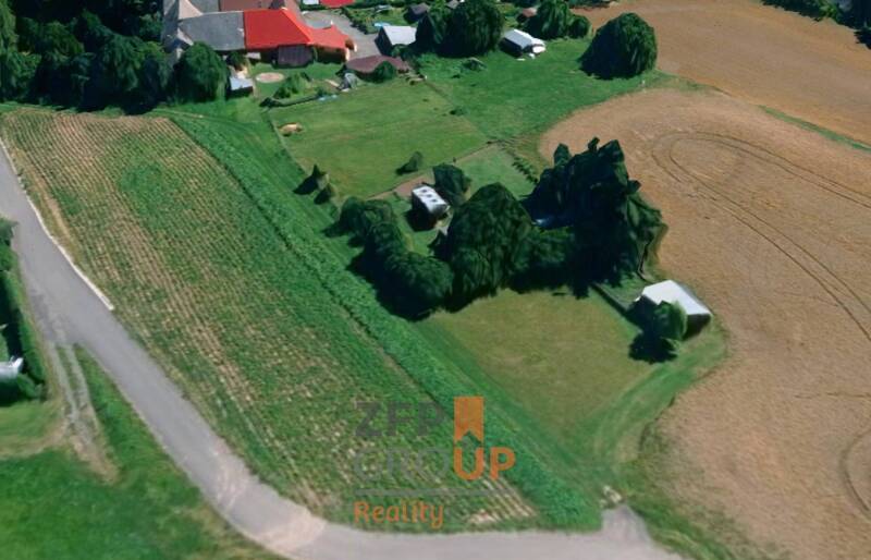 Prodej pozemku pro bydlení o rozloze 2 707 m2 - Hradec nad Svitavou
