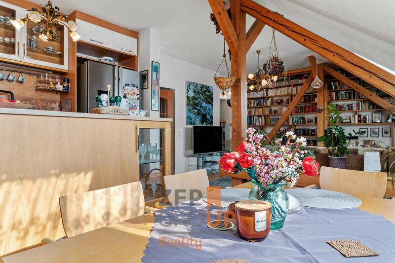 Prodej bytu 4+kk 117 m², s potenciálem půdního prostoru cca 65m², Praha - Holešovice