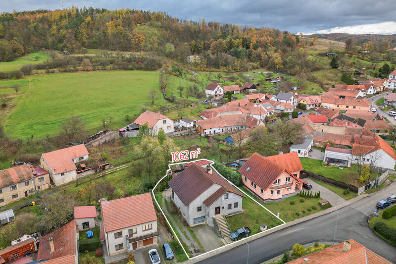 Prodej prostorného RD 4+kk o rozloze 320 m2 s pozemkem 1 062 m2, obec Jabloňany, okres Blansko