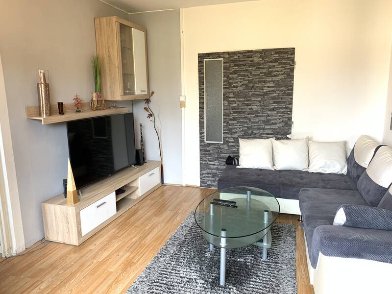 Prodej prostorného bytu 3+1 o rozloze 68 m2 s balkonem, sklepem, ulice Sídliště, Hejnice