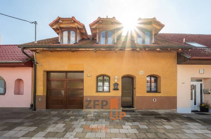 Prodej rodinného domu o rozloze 213 m², ulice Svárov, Velké Bílovice