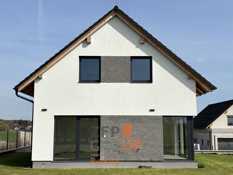 Moderní nízkoenergetický dům v Dřítči – výjimečné, na dosah přírody i města