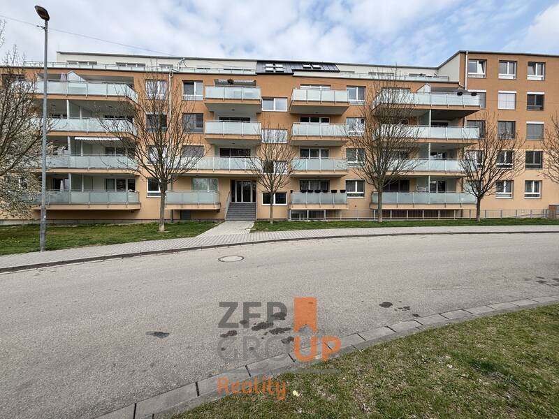 Pronájem bytu 2+kk s rozlohou 53 m², ulice Topolová, Olomouc - Slavonín