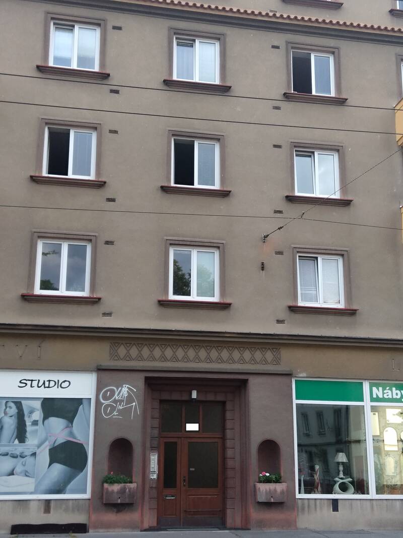 Prodej prostorného bytu 3+kk o rozloze 61 m2 se sklepem 4 m2, ulice Lexova, Pardubice 