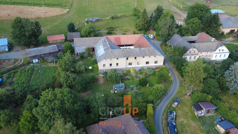 Prodej rodinného domu 300 m², Korouhev
