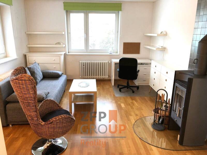 Pronájem bytu 2+kk o rozloze 50 m², ulice Zdoňovská, Praha - Horní Počernice