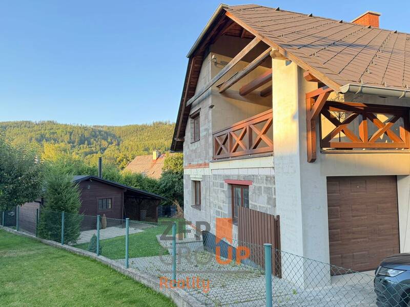 Rodinný dům se zahradou a luxusní chatou, Vrbno pod Pradědem