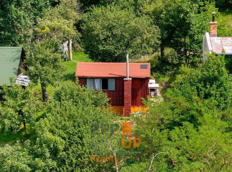 Prodej chaty 1+1 s pozemkem 911 m²|Ostopovice
