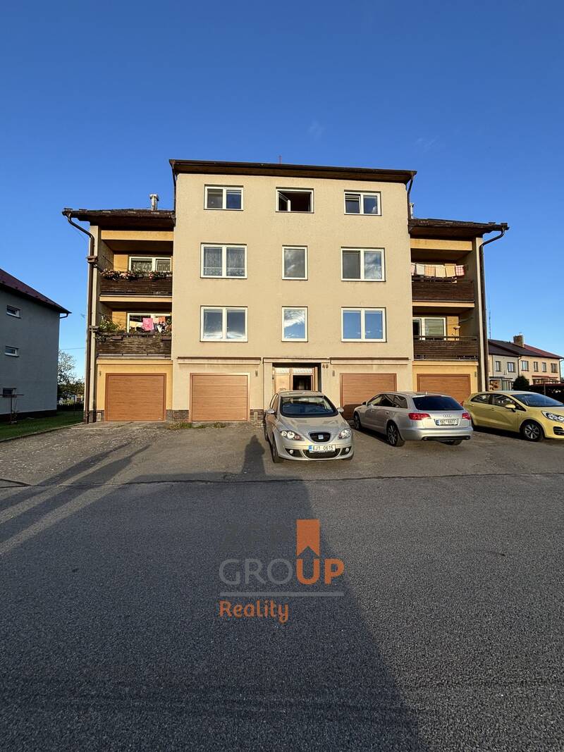Pronájem prostorného, slunného bytu 4+1 o rozloze 94 m2 v Dobré Vodě u Pelhřimova
