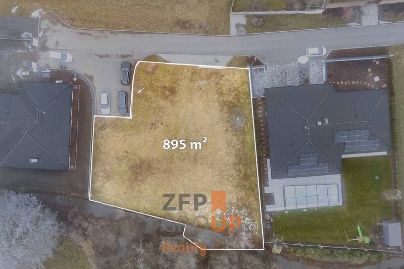Prodej pozemku pro bydlení o rozloze 895 m2 - Tuchlovice