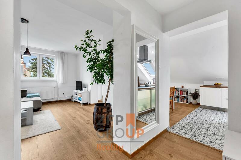 Prodej bytu 3+1 s garáží, zahradou a dvěma sklepy o rozloze 119 m2 – Malšovice, Hradec Králové