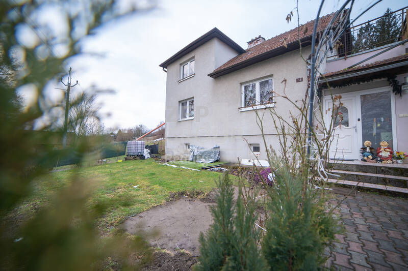 Prodej RD s dvěma bytovými jednotkami o rozloze 180 m2 s pozemkem 750 m2, obec Vojetín, Rozsochy